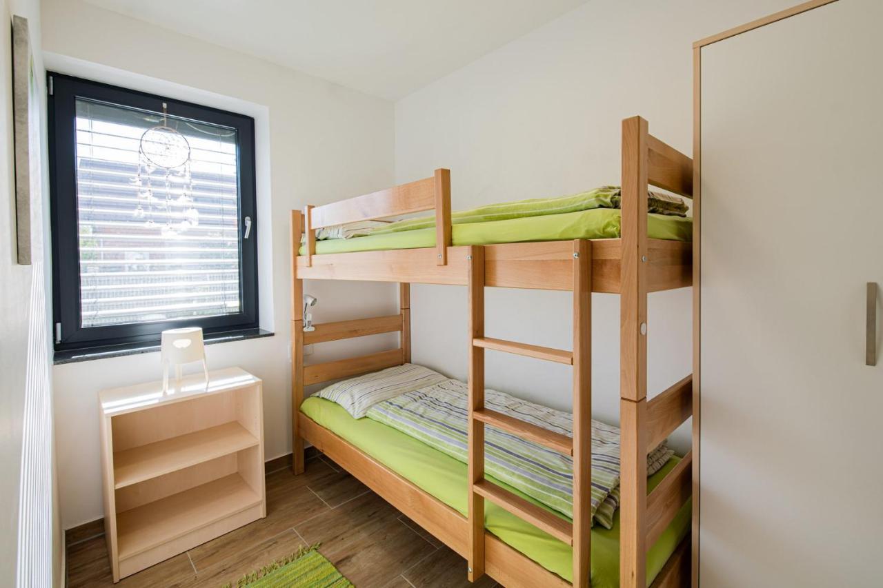 Apartmaji Banonia " Poletni Vetrc " بانوفيتشي المظهر الخارجي الصورة